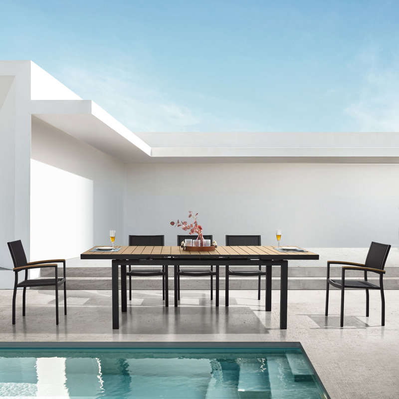 Ensemble de salle à manger d'extérieur extensible Carlo pour 8 personnes, plateau de table en imitation bois pour une utilisation par tous les temps