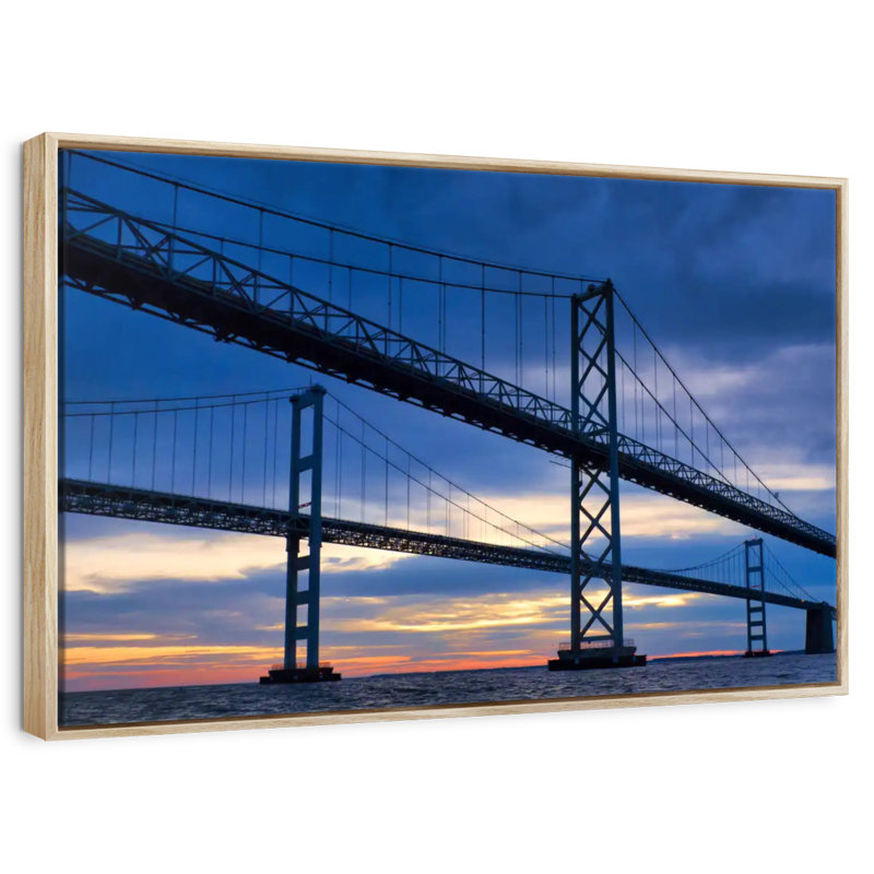Pont de la baie de Chesapeake à l'aube, Cadre flottant en bois naturel, 46 po x 31 po