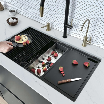 33 in. x 19 in. 16 Gauge, Stainless Steel, Graphite Black Single Bowl Undermount Kitchen Sink with Build-in Accessories