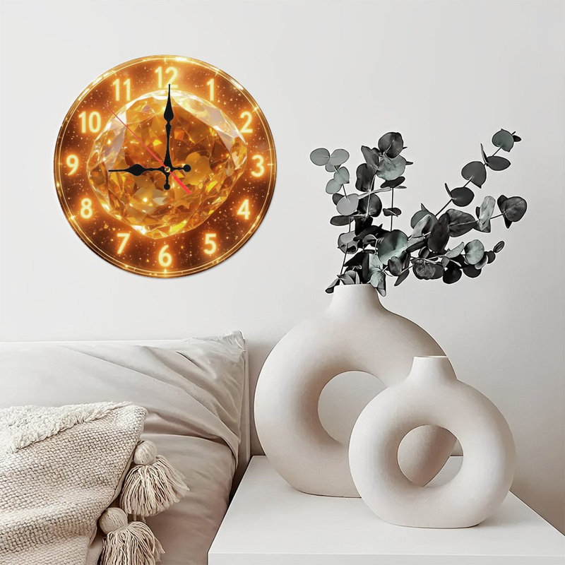 Horloge brillante avec diamant doré