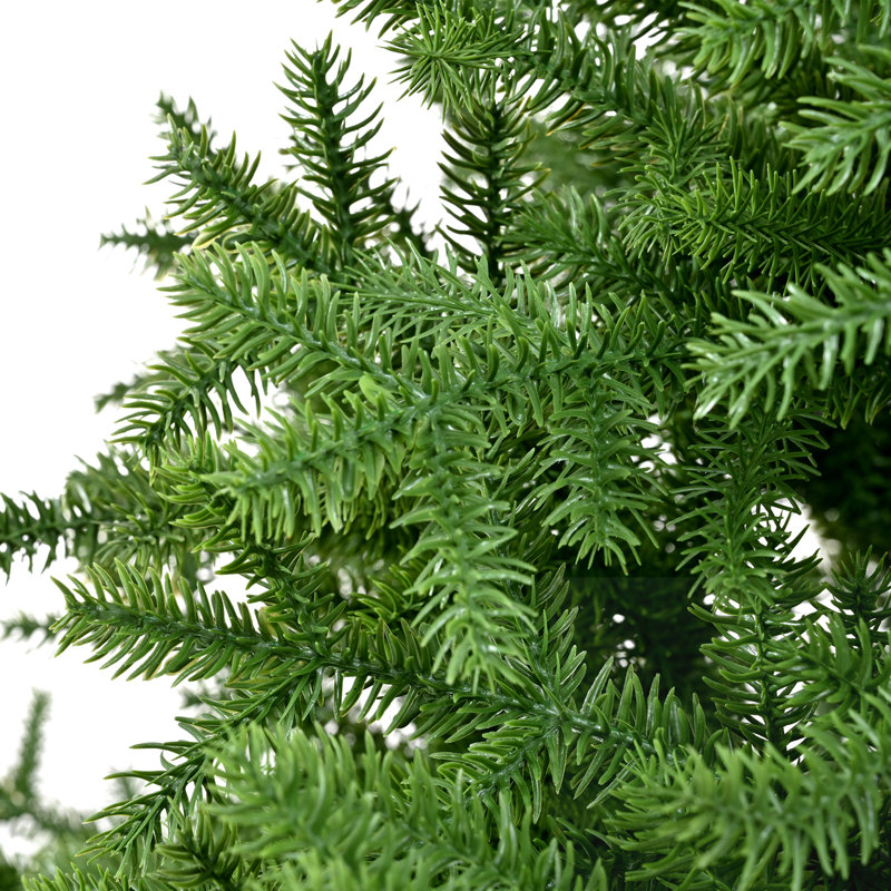Arbre de Noël 7pi en épinette avec branches à charnières non éclairées et base en métal