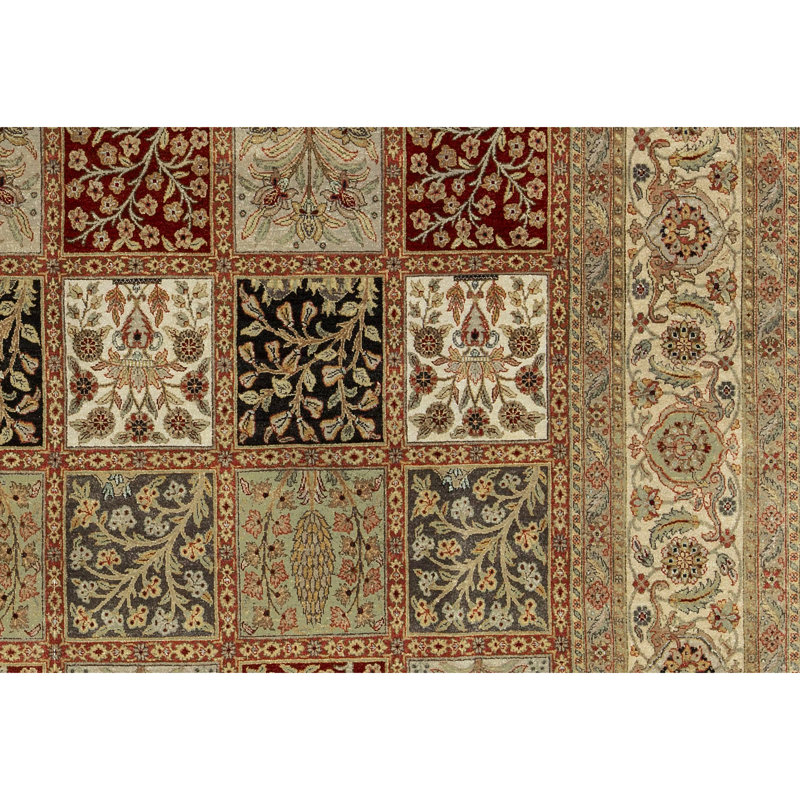 Mountain King Wool Oriental Area Rug in Beige/Gray/Red