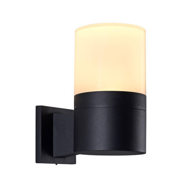 Modern 5-Watt ETL Certified Integrated LED Outdoor Wall Sconce in Matte Black
