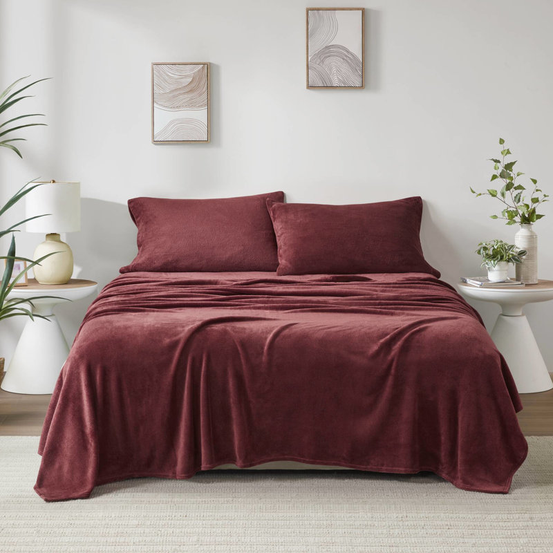 3 Pcs Twin Burgundy Sheet , Ultra - Soft And Cozy, 100% , Brushed On Both Sides, Luxurious Velvet Look, Flat Sheet, Fitted Pillowcase, Elasticized Fitted Fits 16" Mattresses, Machine Washable,