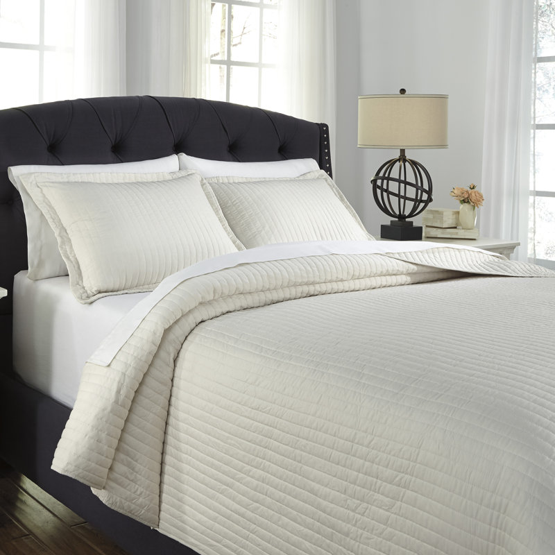 Microfiber Traditional 3 Piece Coverlet Set, Queen Coverlet + 2 Standard Shams, Faded White