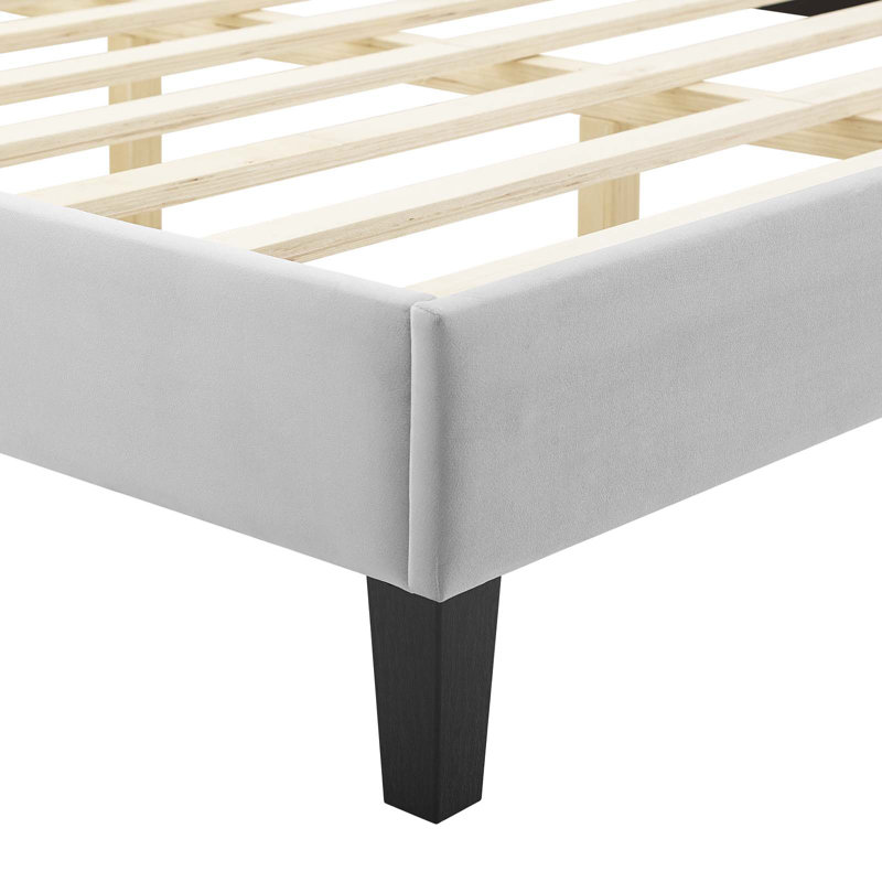 Lit plateforme en velours Alexandria, Gris pale, Simple
