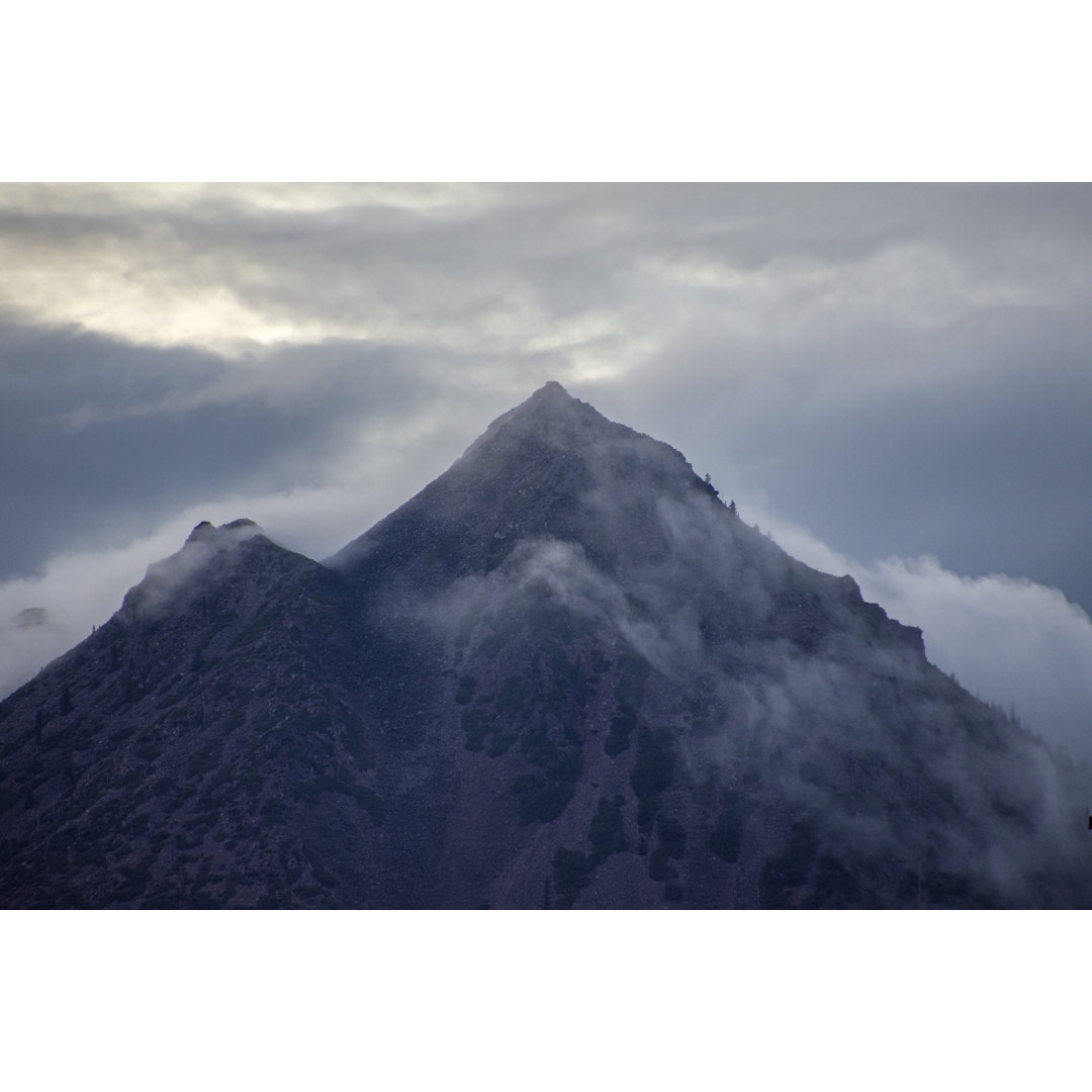 Misty Peak von Camp - Kunstdrucke auf Leinwand - Wrapped Canvas