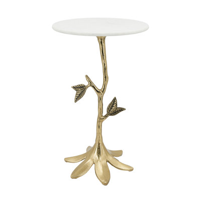 Table d'appoint décorative à motif de branches feuillues, piètement en aluminium doré et plateau rond en marbre blanc, de style organique, idéale pour la décoration du salon.