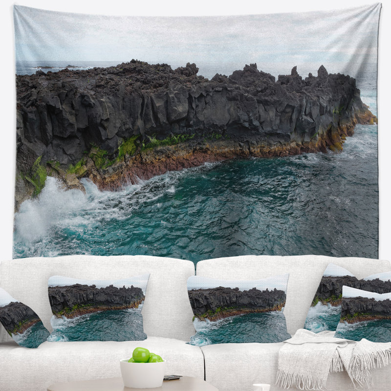 Tapisserie de mer rocky coast avec mousse en açores, H 32 po x l 39 po