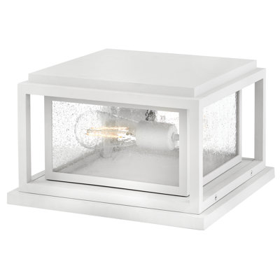 Luminaire sur le pilier République
