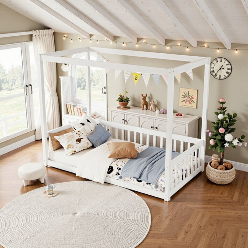 Lit simple à baldaquin en bois avec garde-corps pour un sommeil sécuritaire, White