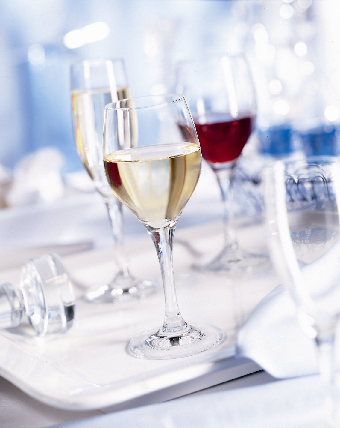 Mondial Crystal White Wine Glass
