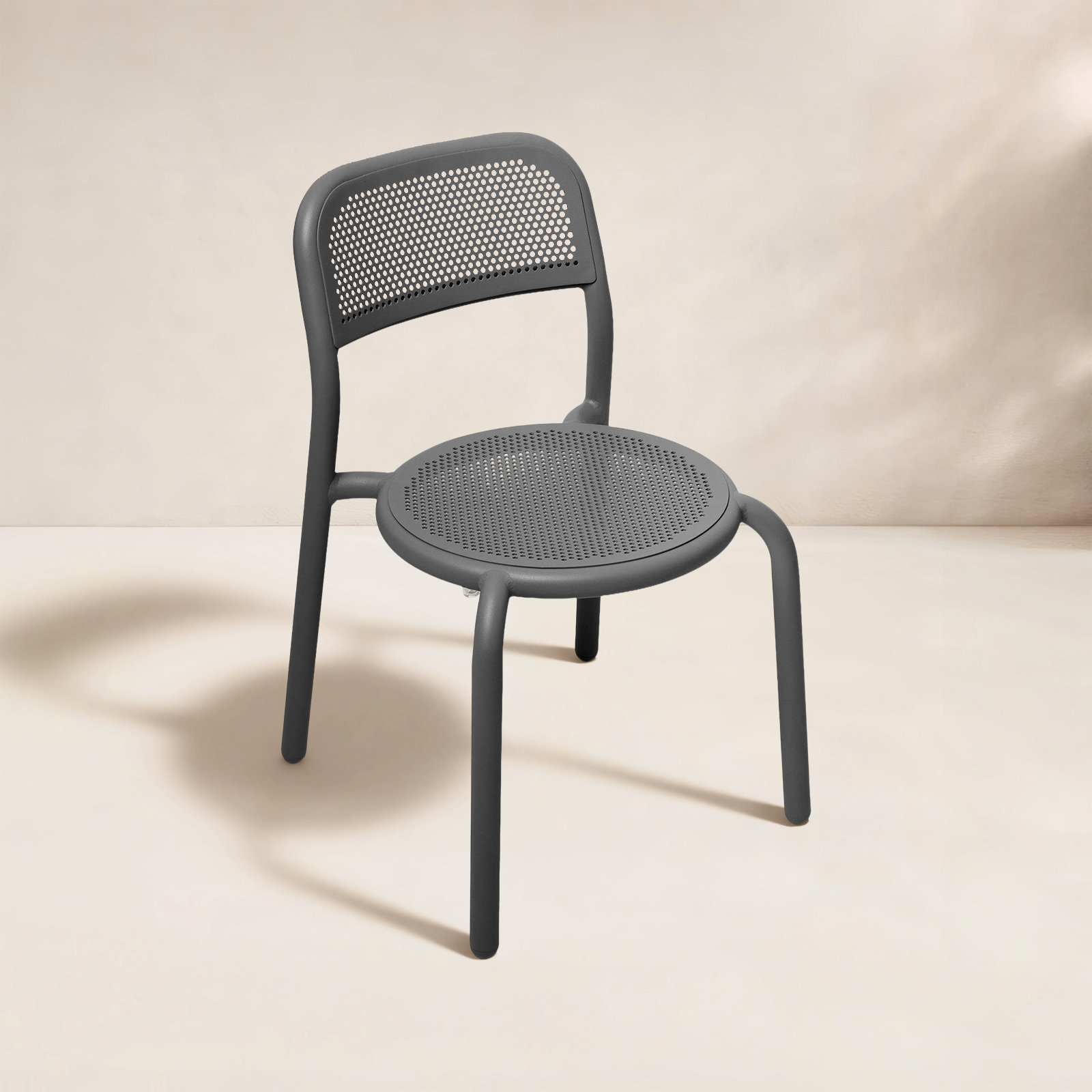 Toní Stackable Patio Side Chair, Anthracite