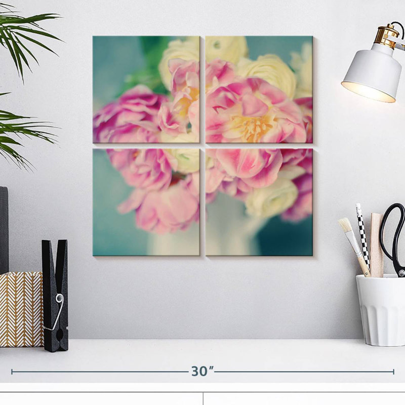 Harnek Blush Blooms I, H 18 po x l 18 po