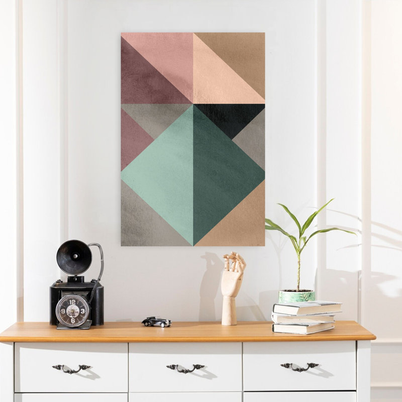 Triangle-1, art abstrait contemporain, H 24 po x l 16 po
