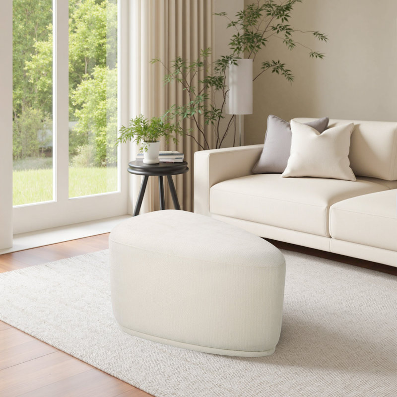 Repose-pieds triangulaire beige Caras, Beige
