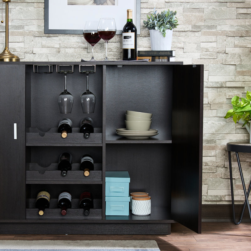 Meuble de rangement rectangulaire pour le vin, avec espace pour la vaisselle et les bouteilles, idéal pour la buanderie ou la présentation.