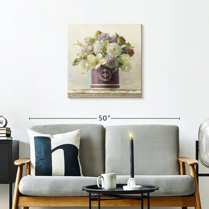 Harnek tulipes dans une boîte à chapeaux aubergine, H 24 po x l 24 po