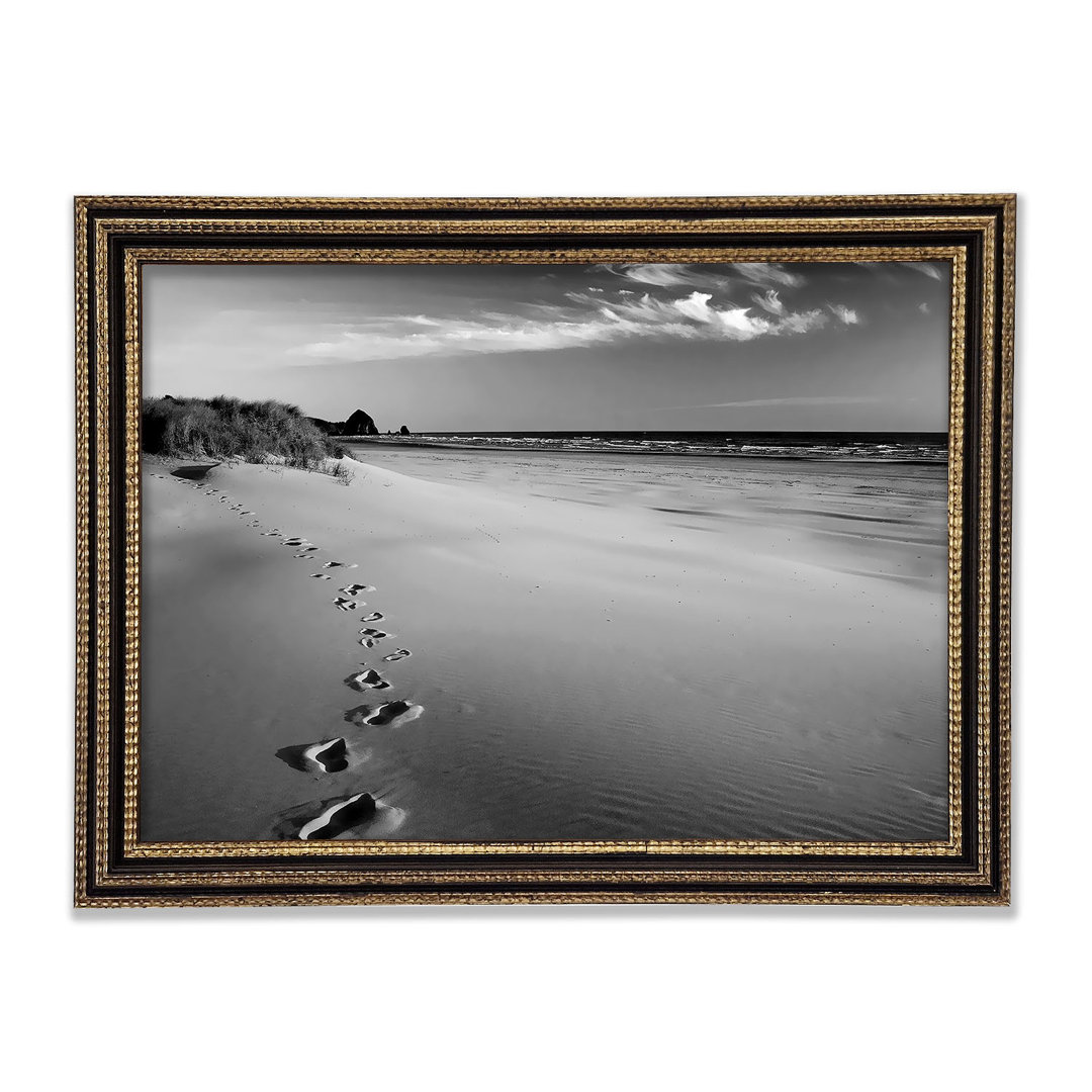 Gerahmter Fotodruck Footprints B N W