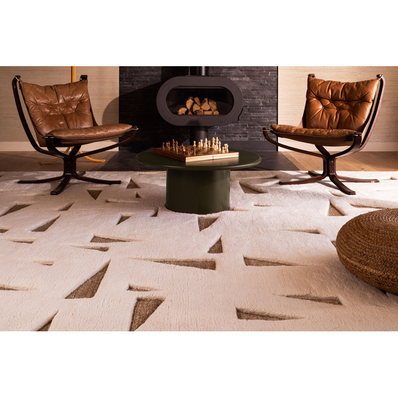 Summit Natural Shaped Area Rug, Novelty 7' x 10'