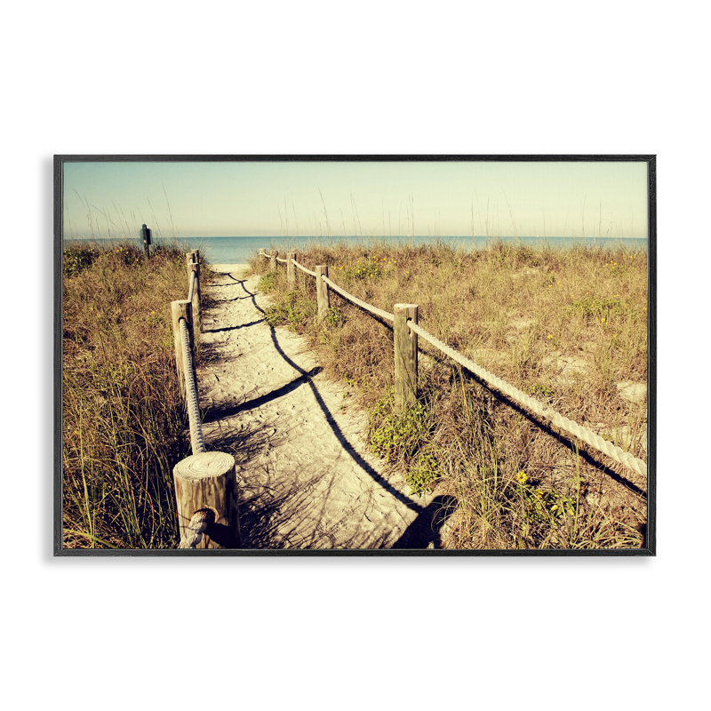 «Sandy Path Railing», estampe numérique par Gail Peck, H 12 po x l 18 po, Giclée encadrée noir minuit