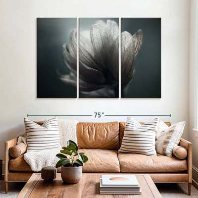 Fleur Harnek Luminous