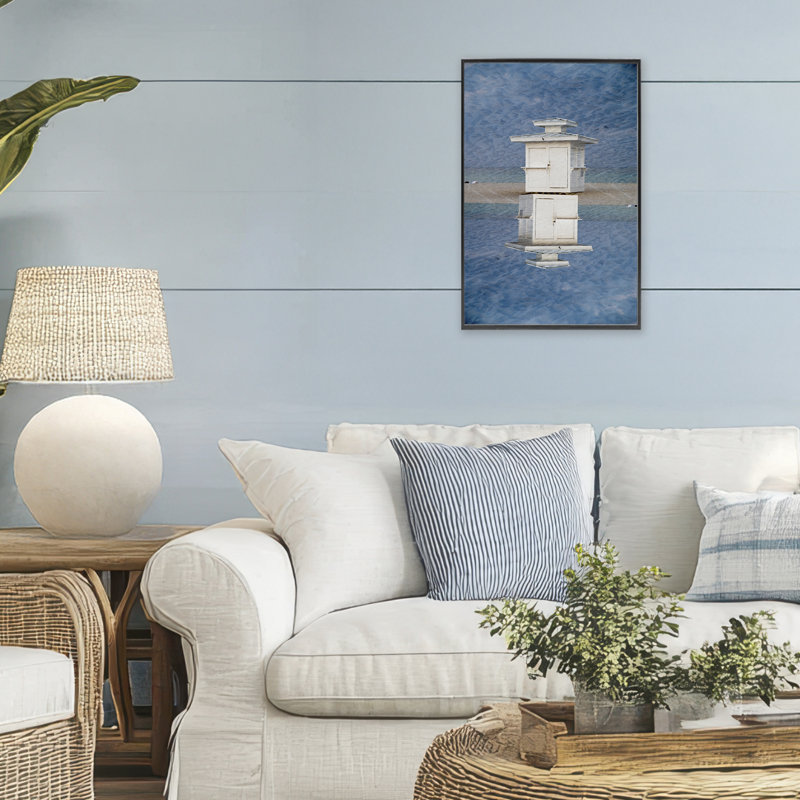 Giclée encadrée de cabane de plage à symétrie verticale, design par Robin Vandenabeele, H 18 po x l 12 po