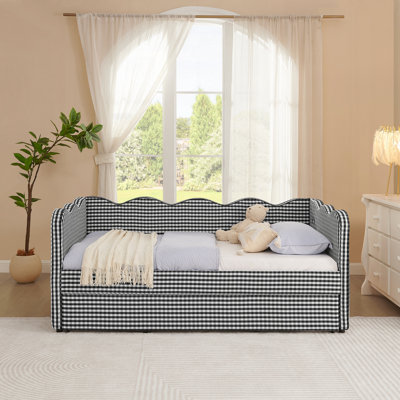 Cozy Gingham Daybed with Trundle