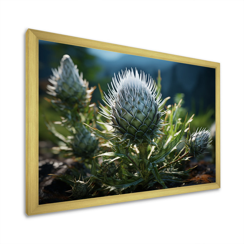 Green Majestic Thistle I - Floral Canvas Art Print, H 34 po x l 44 po x P 1,5 po, Encadrement doré