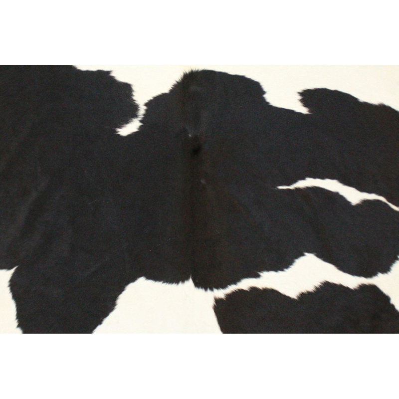 Alzada Cowhide Black Rug