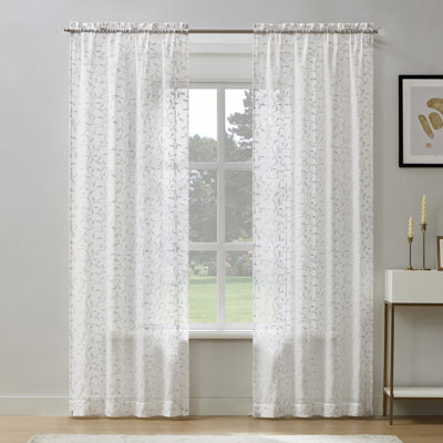 Paire de rideaux Wycoco à broderie métallique et ourlet passe-tringle transparents de Noël
