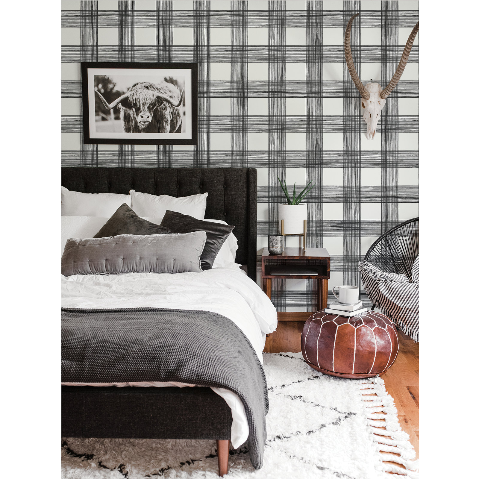 Loy Modern Plaid Wallpaper, Black
