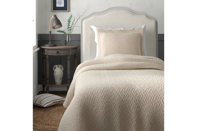 Chevron Reversible 3 Piece Quilt Set