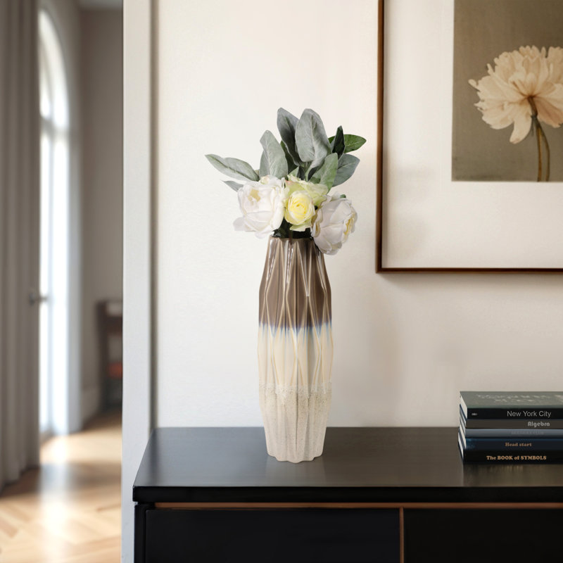 Vase de table moderne en céramique à facettes pour les plateaux de table, H 17 po x l 6 po x P 6 po