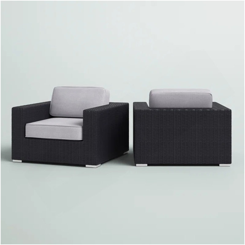 Chaise de patio entièrement assemblée avec coussins