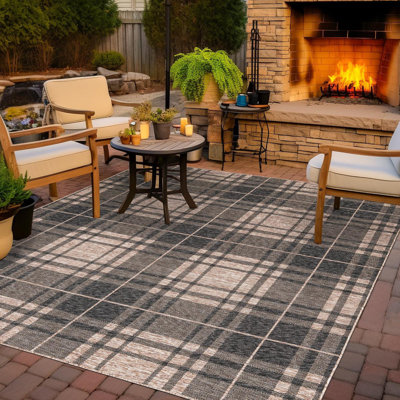 Tapis intérieur / extérieur en polypropylène tissé à la machine Tatasha
