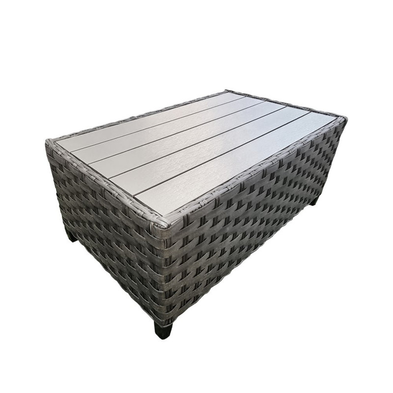 Table basse en rotin et osier