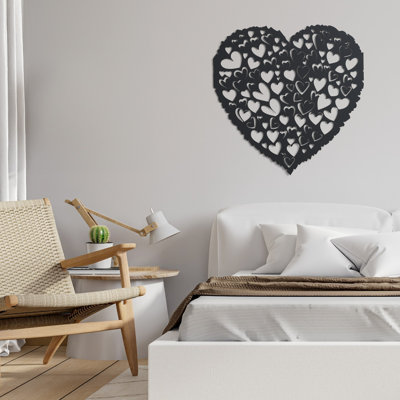 Clustered Hearts Metal Wall Art – Modern love theme wall decor (large, black)