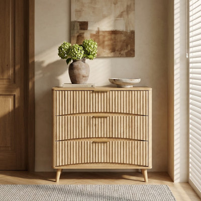 31.5" W Fluted 3-Drawer Dresser