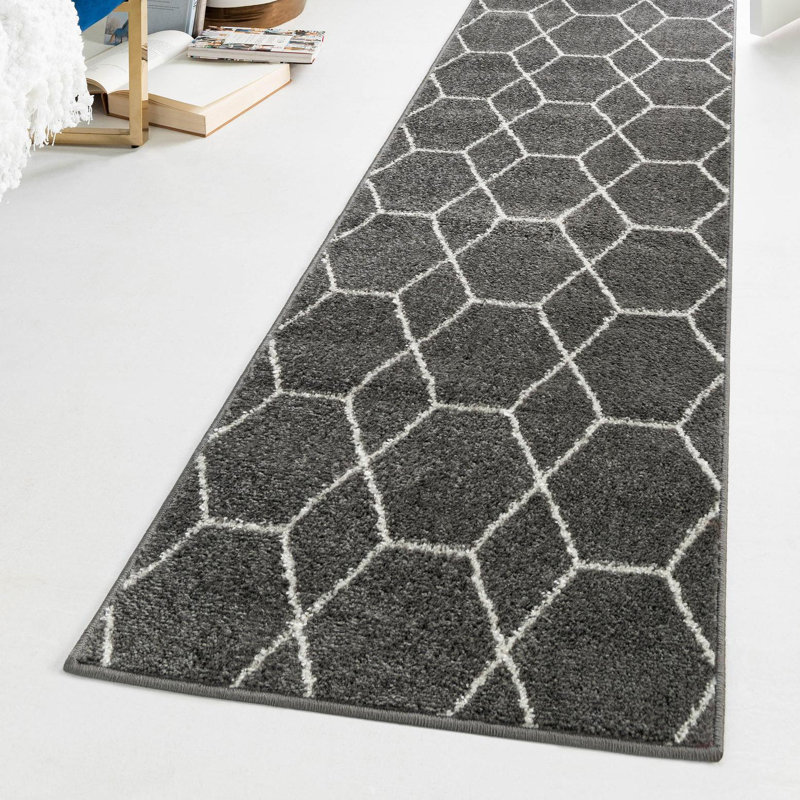 Tapis géométrique Debrodie, Tapis de couloir 2 pi x 13 pi 1 po, Gris foncé