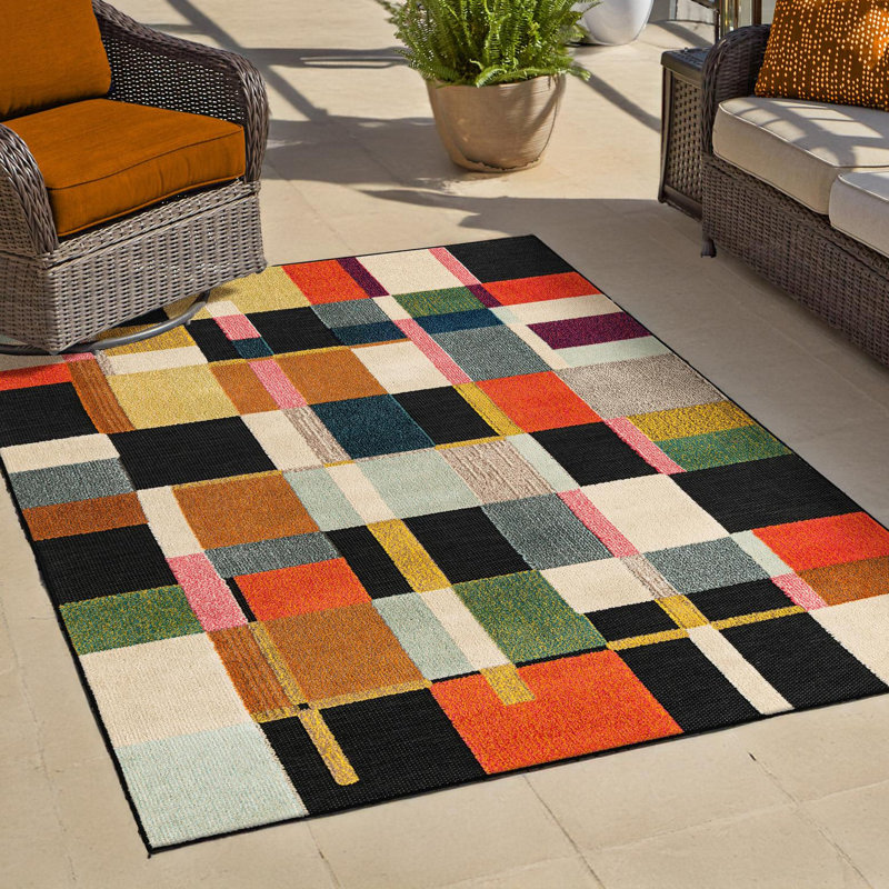 Bungalow Rose Tamaris Caimin Indoor/Outdoor Area Rug, Rectangle 5'3" x 8'