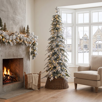 Hersi Frosted Pre-Lit Spruce Christmas Tree