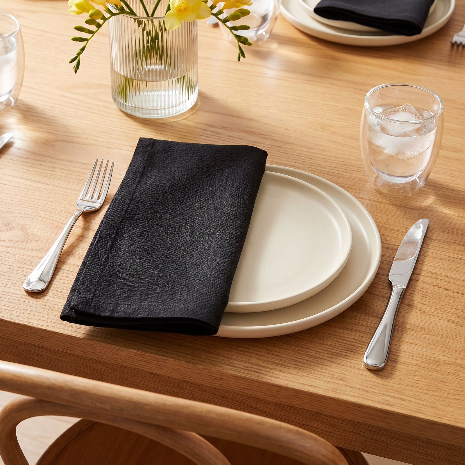 Torrian Reversible Cotton Napkin, Black