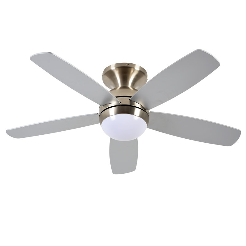 Ventilateur de plafond 52 po avec pales argentées et or brossé 