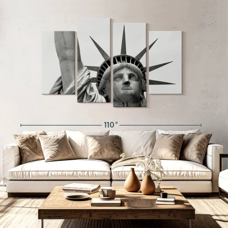 Statue Of Liberty In NYC, H 54 po x l 84 po