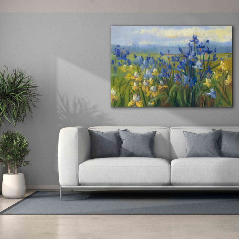 «Aaryah Blue and Yellow Flower Field V2 On Canvas» par Carol Rowan, H 40 po x l 60 po x P 1,5 po