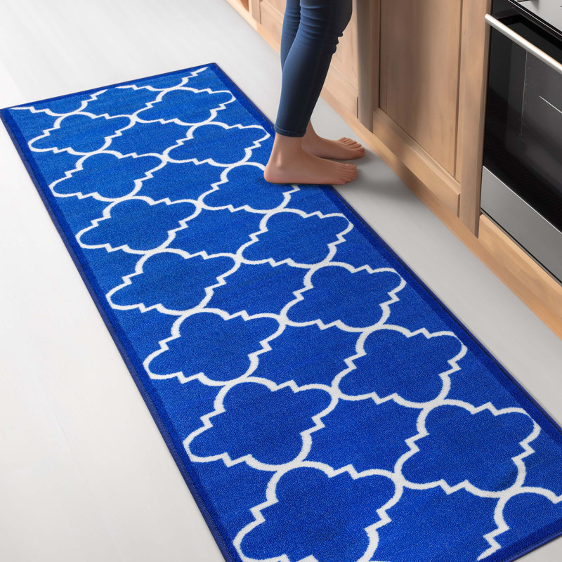 Tapis géométrique bleu à motif treillis Bethie, Tapis de couloir 2 pi x 7 pi