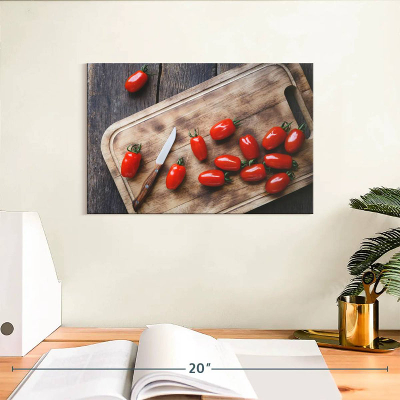 Yarlin Plum Tomatoes, 8" H x 12" W
