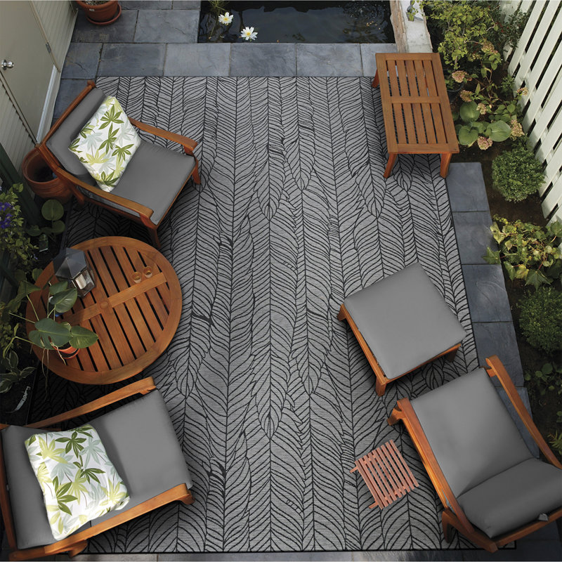 Agostinho Silver Black Floral Indoor Outdoor Area Rug, Rectangle 2'3" x 3'11"