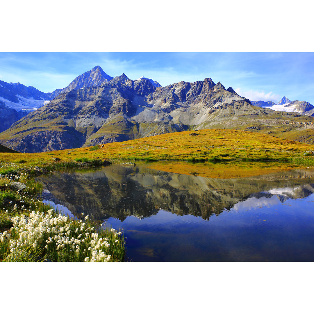 Verspiegelter See Schweizer Alpen Reflexion von Agustavop - Leinwanddrucke